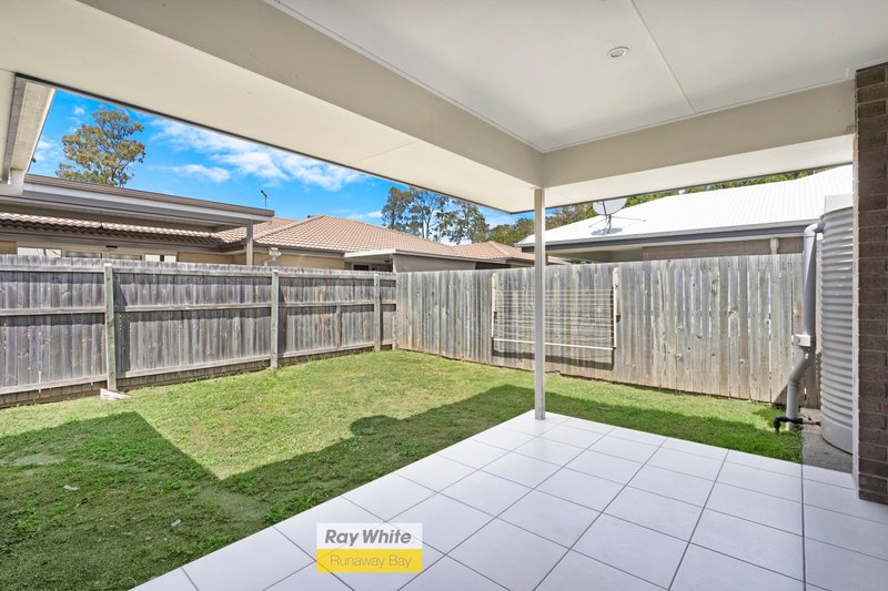 Photo - 1/4 Winchester Crescent, Pimpama QLD 4209 - Image 12