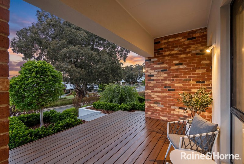 Photo - 14 Wind Row Avenue, Mount Barker SA 5251 - Image 2