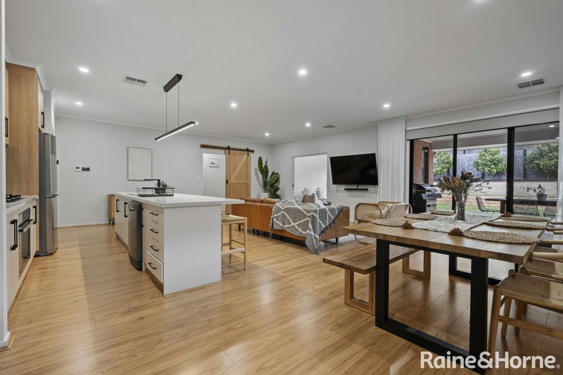 Photo - 14 Wind Row Avenue, Mount Barker SA 5251 - Image 9