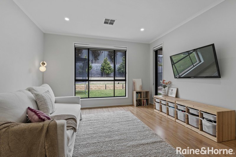 Photo - 14 Wind Row Avenue, Mount Barker SA 5251 - Image 14