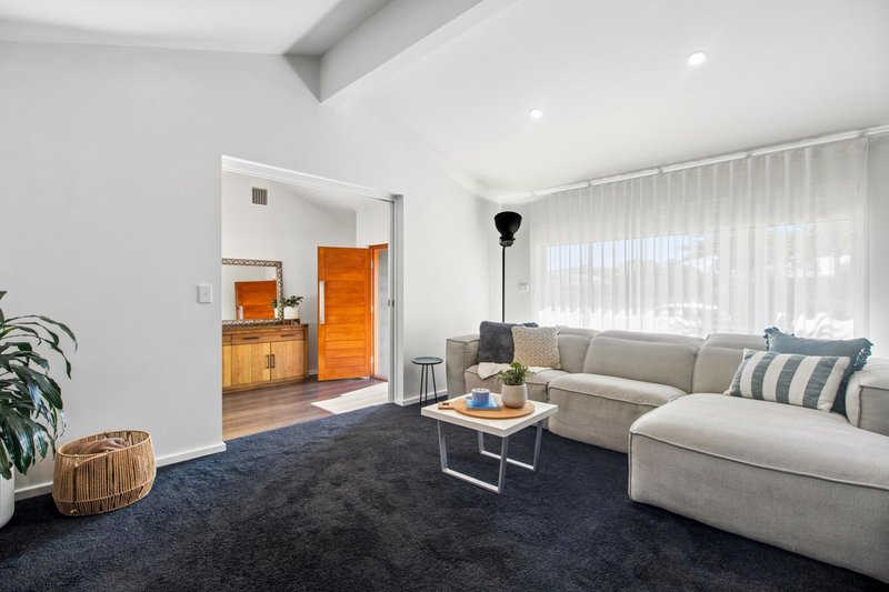 Photo - 14 Windermere Avenue, West Lakes SA 5021 - Image 4