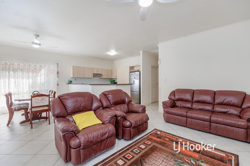 Photo - 14 Windermere Crescent, Mawson Lakes SA 5095 - Image 2