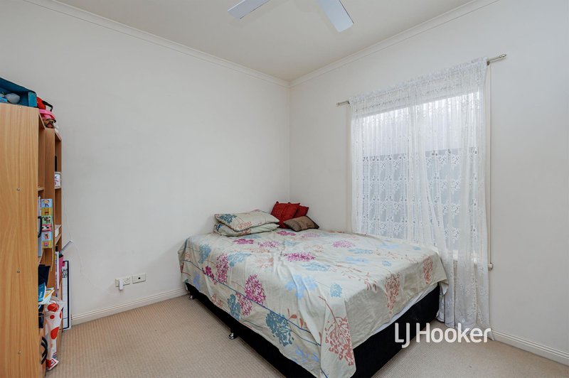 Photo - 14 Windermere Crescent, Mawson Lakes SA 5095 - Image 9