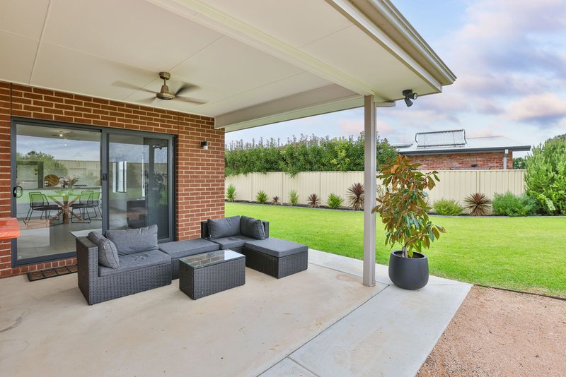 Photo - 14 Windsor Court, Irymple VIC 3498 - Image 15