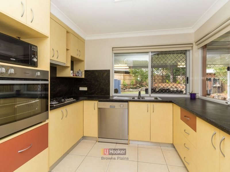 Photo - 14 Winslow Court, Hillcrest QLD 4118 - Image 2