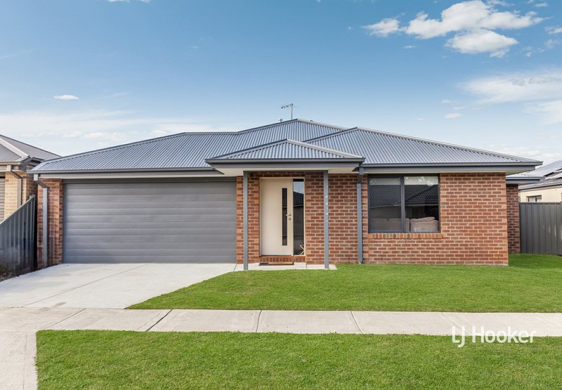 14 Wispering Circuit, Kilmore VIC 3764