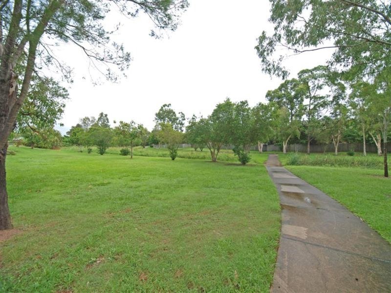 Photo - 14 Wivenhoe Avenue, Albany Creek QLD 4035 - Image 7