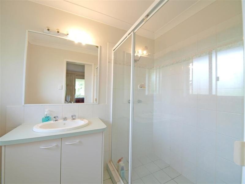 Photo - 14 Wivenhoe Avenue, Albany Creek QLD 4035 - Image 11