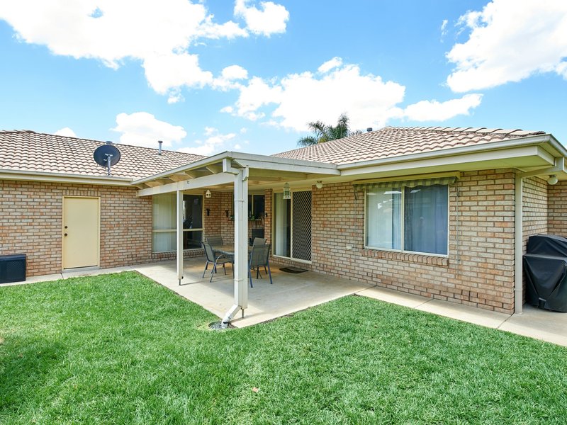 Photo - 14 Wonkana Road, Glenfield Park NSW 2650 - Image 11