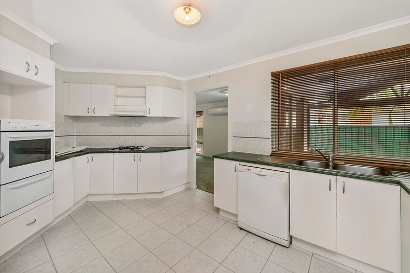 Photo - 14 Woodbridge Place, Burnside VIC 3023 - Image 3