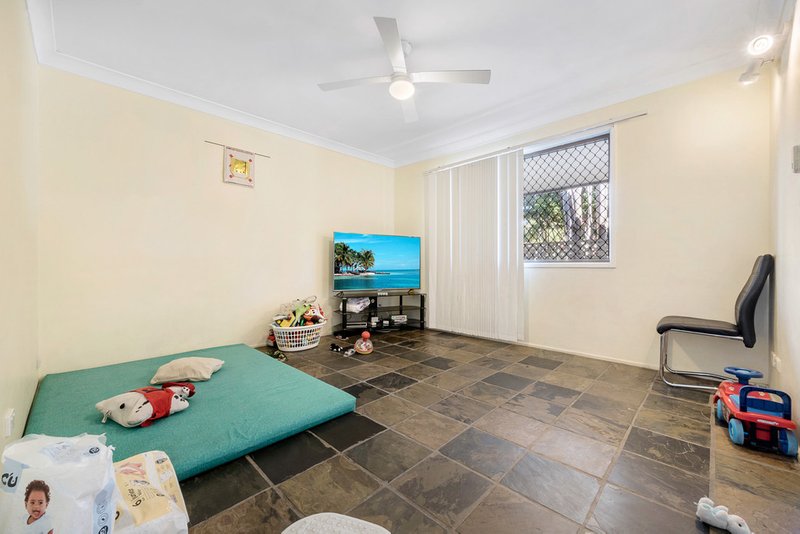 Photo - 1/4 Woodburn Street, Marsden QLD 4132 - Image 3