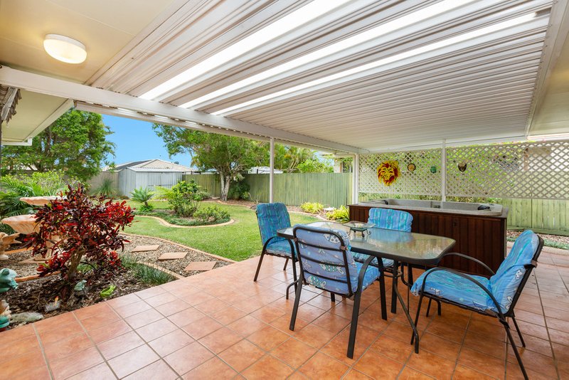 Photo - 14 Woodlands Drive, Banora Point NSW 2486 - Image 2