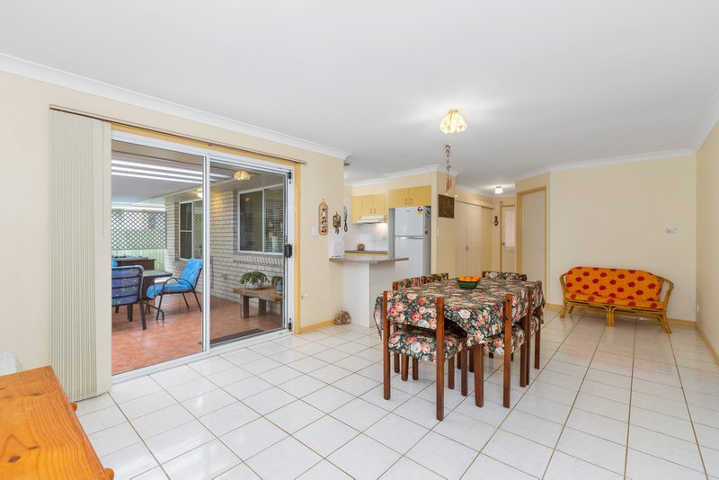 Photo - 14 Woodlands Drive, Banora Point NSW 2486 - Image 3