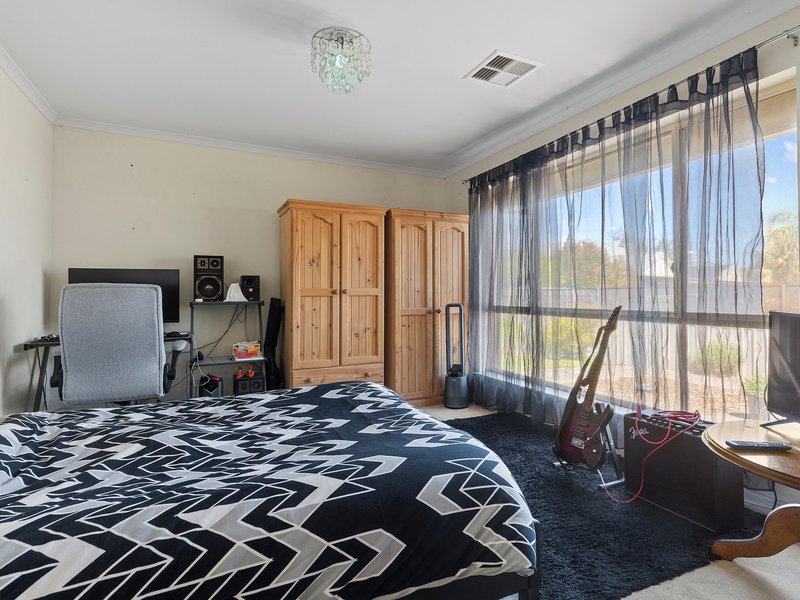 Photo - 14 Worthing Drive, Sheidow Park SA 5158 - Image 16