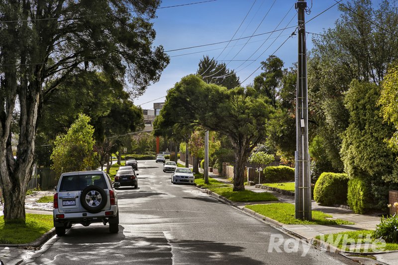 Photo - 14 Wridgway Avenue, Burwood VIC 3125 - Image 9