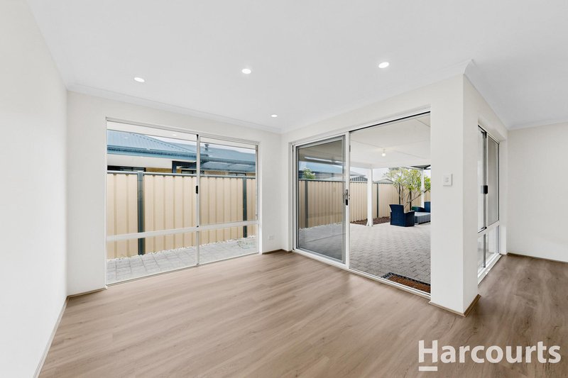 Photo - 14 Wyperfeld Street, Yanchep WA 6035 - Image 3