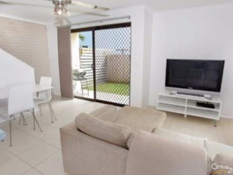 Photo - 1/4 Yallanga Place, Mooloolaba QLD 4557 - Image 2