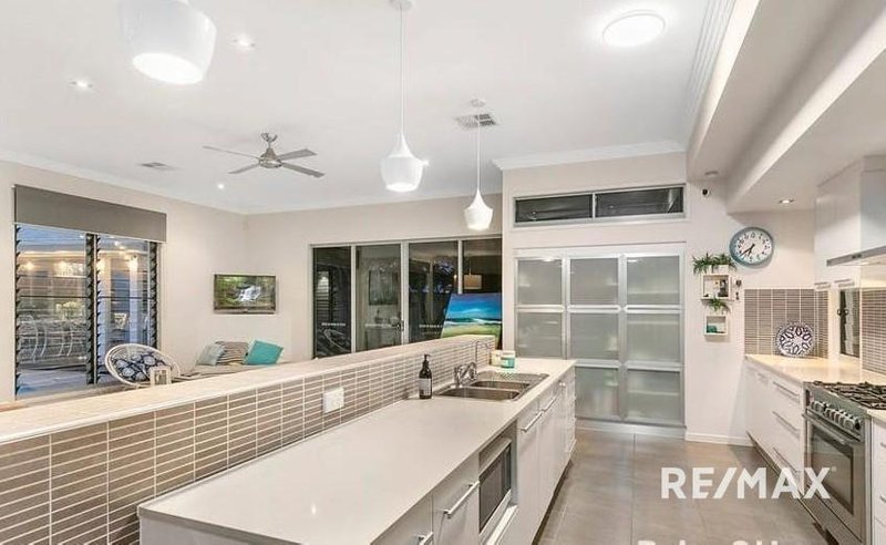 Photo - 14 Yorston Place, Ormiston QLD 4160 - Image 6