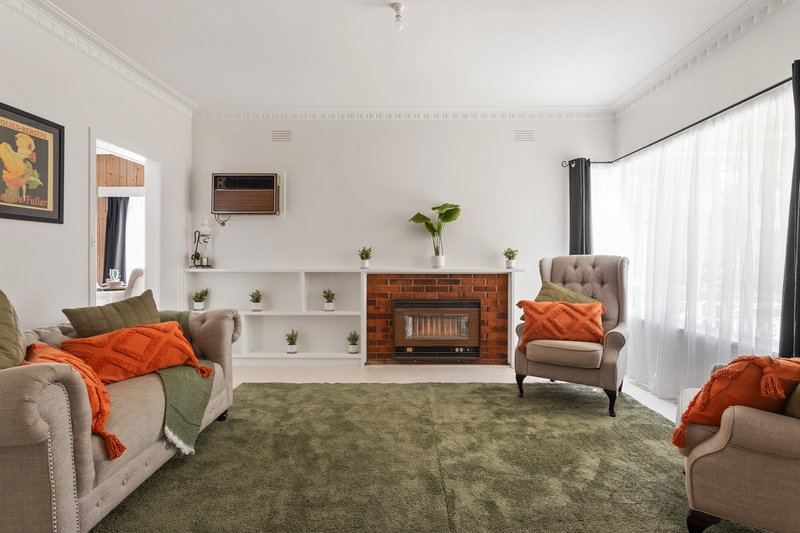 Photo - 1/40 Barkly Street, Ringwood VIC 3134 - Image 2