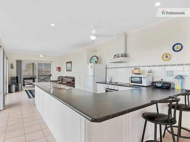 Photo - 140 Bayview Road, Point Turton SA 5575 - Image 16