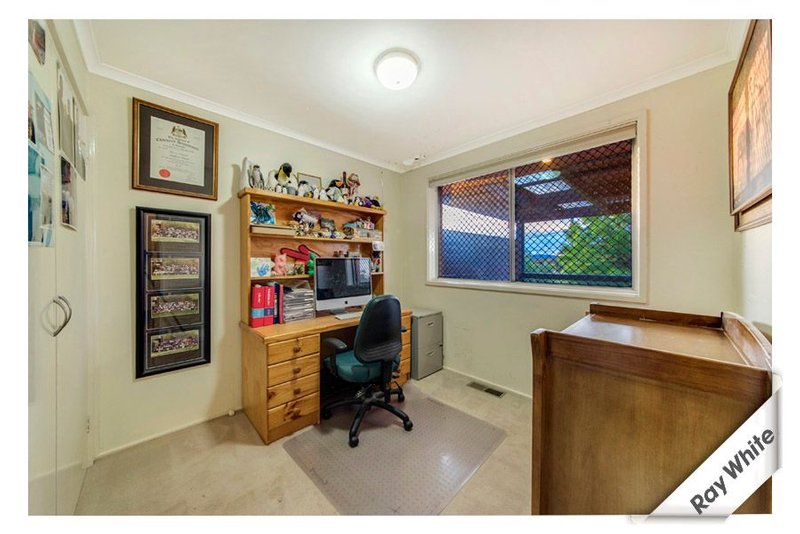 Photo - 140 Chuculba Crescent, Giralang ACT 2617 - Image 7