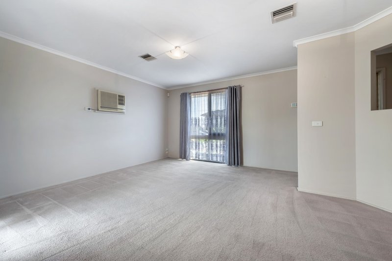 Photo - 1/40 Coleridge Drive, Delahey VIC 3037 - Image 2