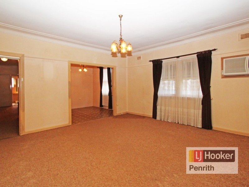 Photo - 140 Derby Street, Penrith NSW 2750 - Image 3