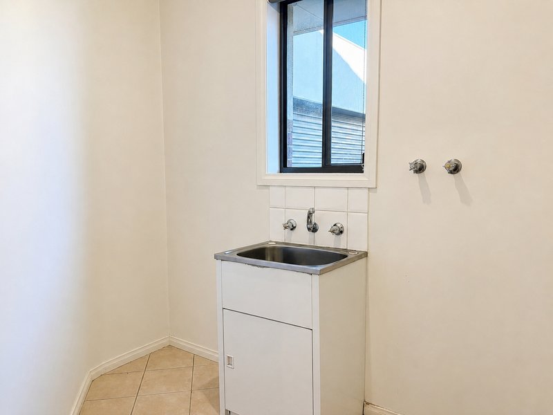 Photo - 1/40 Dundee Street, Reservoir VIC 3073 - Image 9
