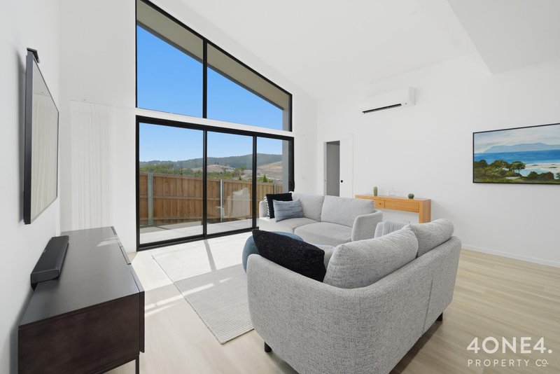 Photo - 1/40 Emerald Drive, Rokeby TAS 7019 - Image 7