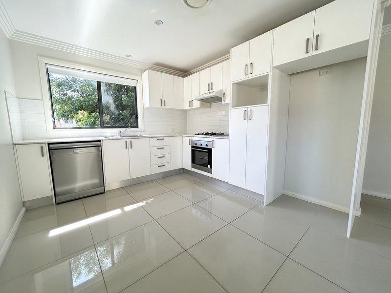 Photo - 1/40 First Street, Kingswood NSW 2747 - Image 3