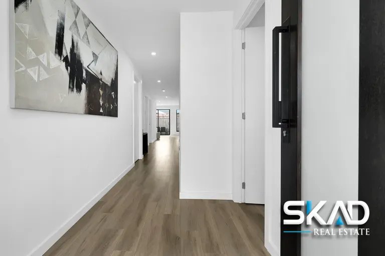 Photo - 140 Golf Links Drive, Beveridge VIC 3753 - Image 2