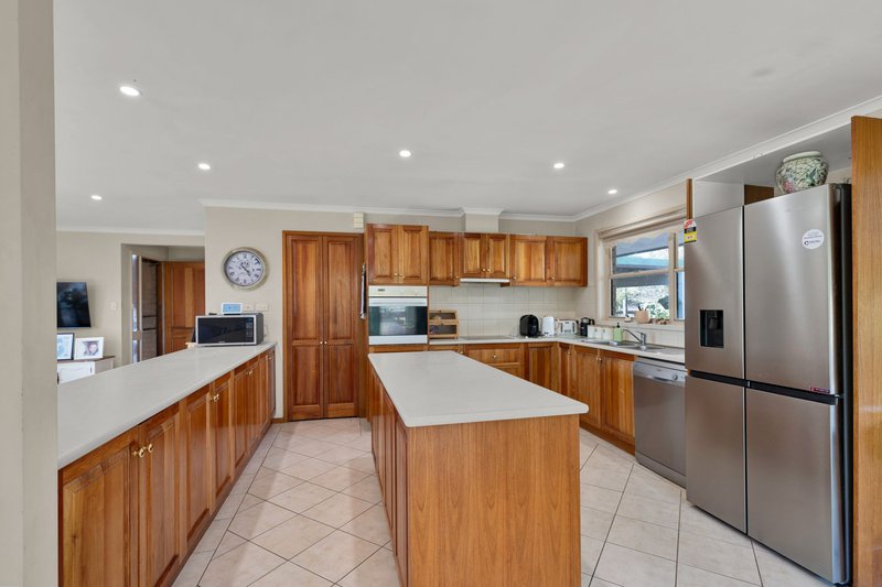 Photo - 140 Hall Lane, Whiteheads Creek VIC 3660 - Image 6