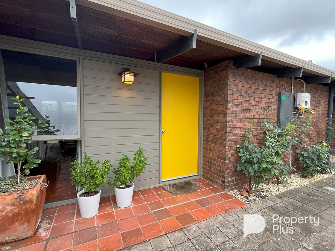 3-bedroom house at 140 High Street, Charlton, VIC 3525, Buloke, Victoria