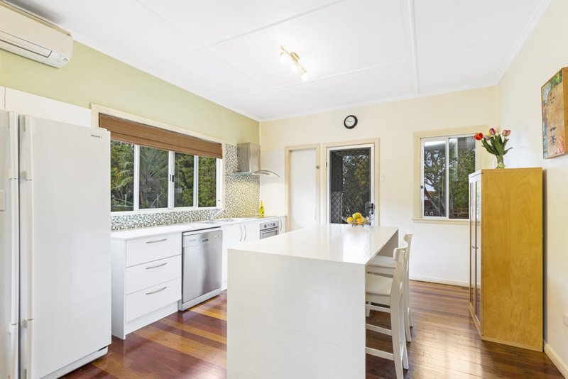 Photo - 140 Kamarin Street, Manly West QLD 4179 - Image 8