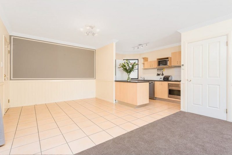 Photo - 1/40 Silvester Street, Wilston QLD 4051 - Image 4