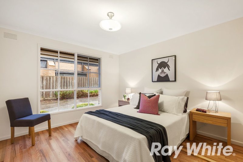 Photo - 1/40 Station Street, Burwood VIC 3125 - Image 5