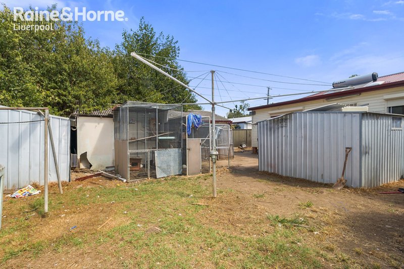 Photo - 140 Strickland Crescent, Ashcroft NSW 2168 - Image 4