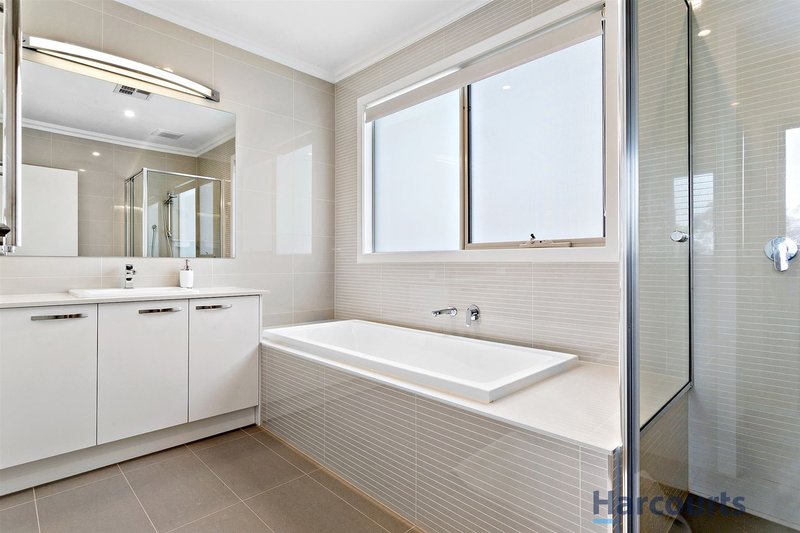 Photo - 1/40 The Outlook, Glen Waverley VIC 3150 - Image 6