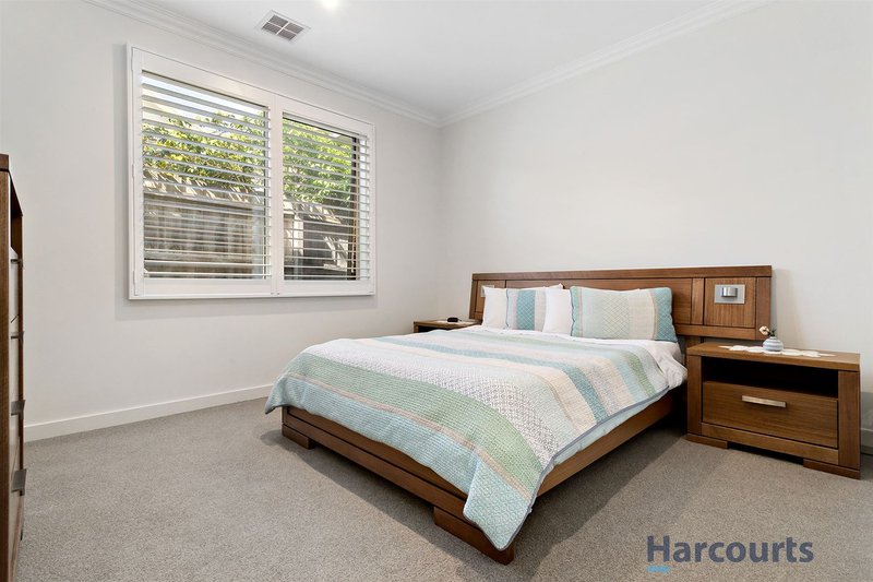 Photo - 1/40 The Outlook, Glen Waverley VIC 3150 - Image 8