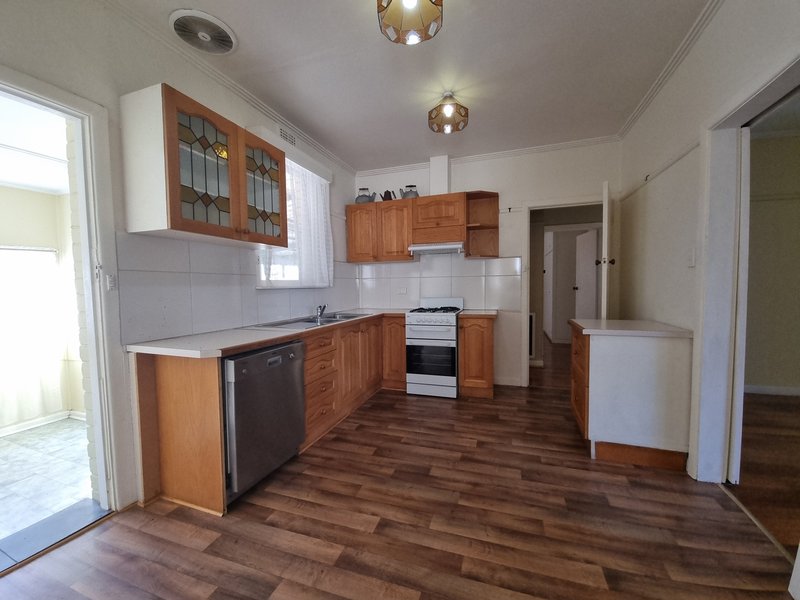 Photo - 140 Tucker Road, Bentleigh VIC 3204 - Image 4