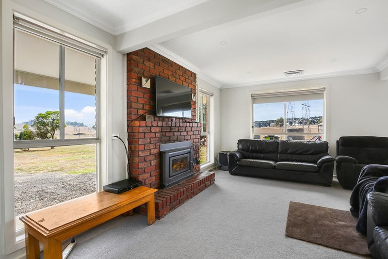 Photo - 140 Victoria Road, Lilydale VIC 3140 - Image 5