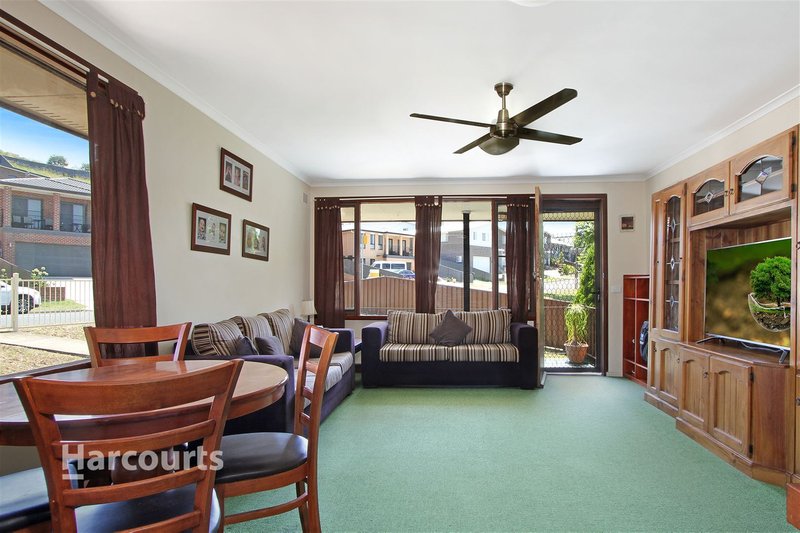 Photo - 140 Wyndarra Way, Koonawarra NSW 2530 - Image 2