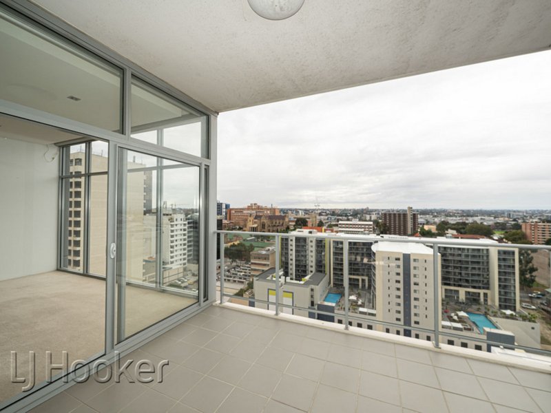 Photo - 1401/237 Adelaide Terrace, Perth WA 6000 - Image 11