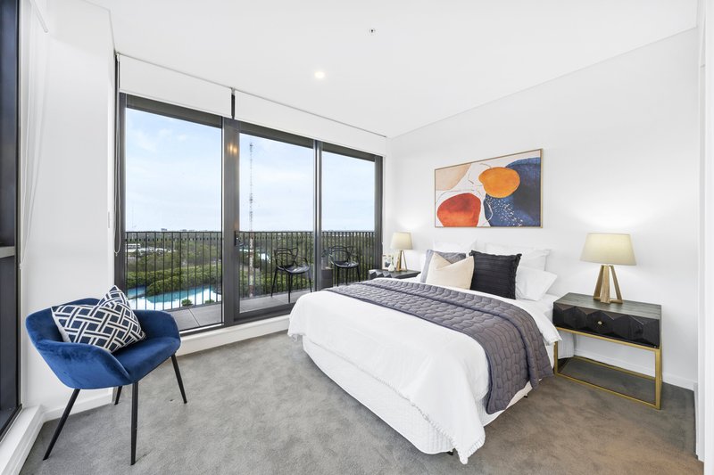 Photo - 1401/9 Bennelong Parkway, Wentworth Point NSW 2127 - Image 6