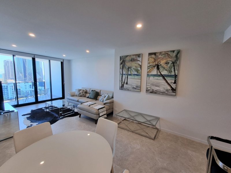 Photo - 1402 28-30 Second Avenue, Broadbeach QLD 4218 - Image 4