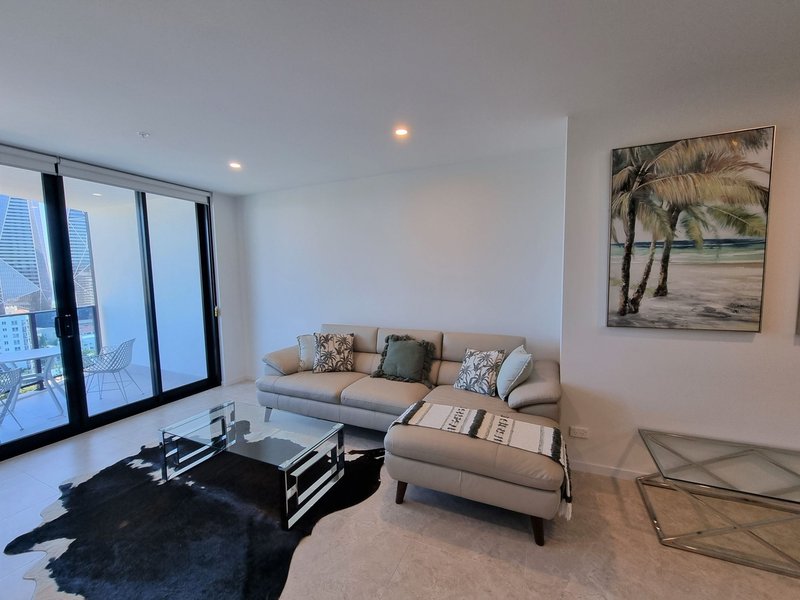 Photo - 1402 28-30 Second Avenue, Broadbeach QLD 4218 - Image 5