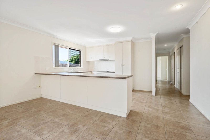 Photo - 1/402 Alderley Street, Kearneys Spring QLD 4350 - Image 5