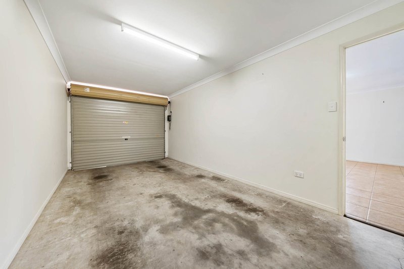 Photo - 1/402 Alderley Street, Kearneys Spring QLD 4350 - Image 16