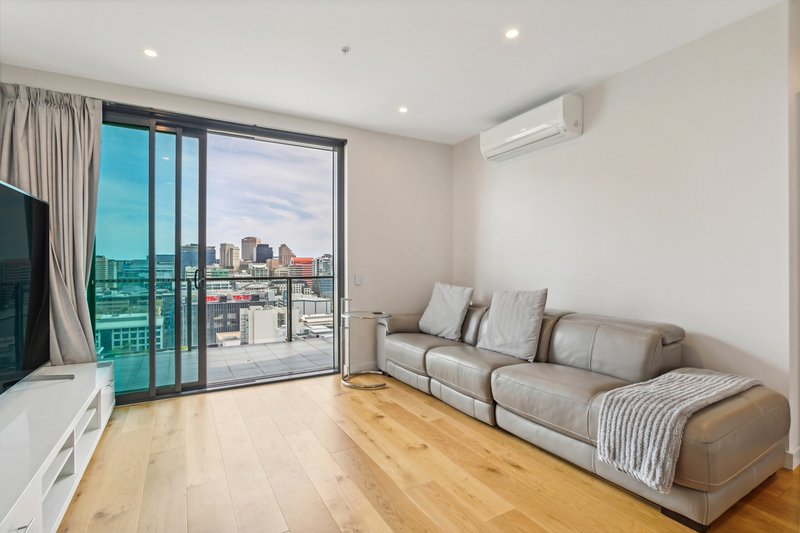 Photo - 1402/297 Pirie Street, Adelaide SA 5000 - Image 6