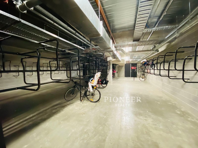 Photo - 1402/3 Aquitania Way, Docklands VIC 3008 - Image 14